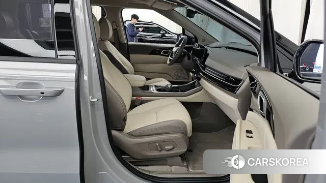 Kia The New Carnival 4th Generation 2025 Серый из Кореи, фото 2