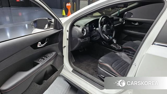 Kia The New K3 2nd generation 2022 Белый из Кореи, фото 2