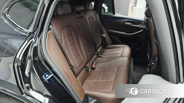 BMW X4 (G02) 2025 Черный из Кореи, фото 2
