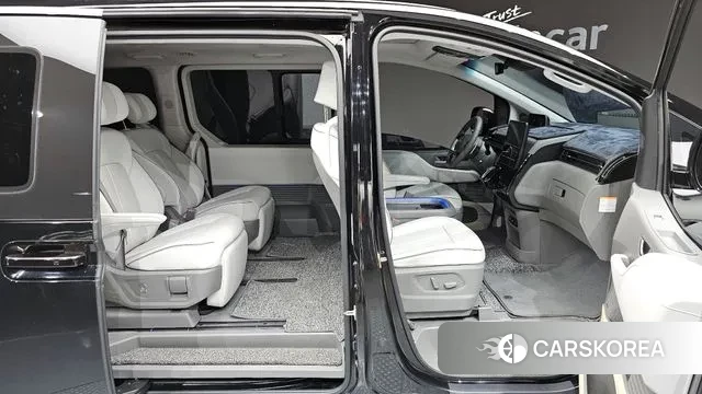 Hyundai Staria 2024 Черный из Кореи, фото 2