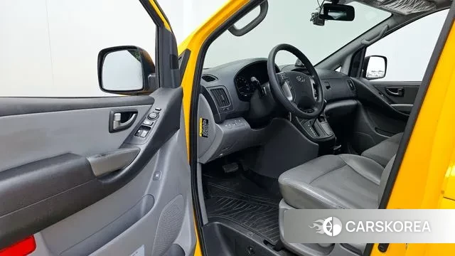 Hyundai The New Grand Starex 2018 Желтый из Кореи, фото 2