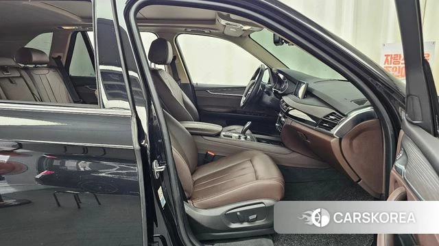 BMW X5 (F15) 2018 Черный из Кореи, фото 2