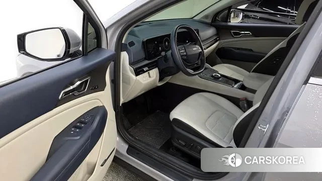 Kia The New Sportage 5th Generation Hybrid 2025 Серебристо-серый из Кореи, фото 2