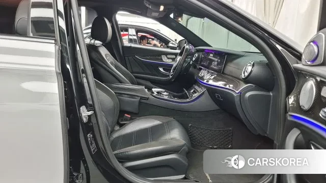 Mercedes-Benz E-Class W213 2018 Серый из Кореи, фото 2