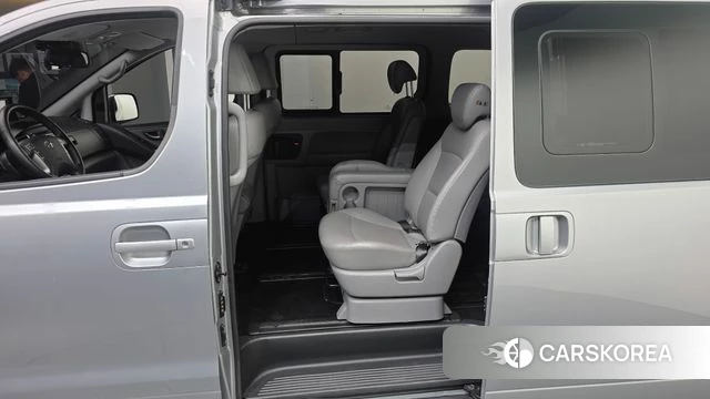 Hyundai The New Grand Starex 2020 Серебряный из Кореи, фото 2