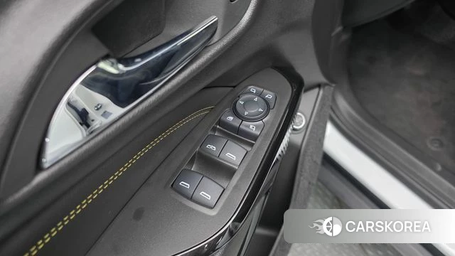 Chevrolet (GM Daewoo) Trax Crossover 2023 Белый из Кореи, фото 2