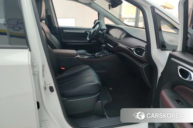 GAC Trumpchi Trumpchi M6 2024 Белый из Китая, фото 2