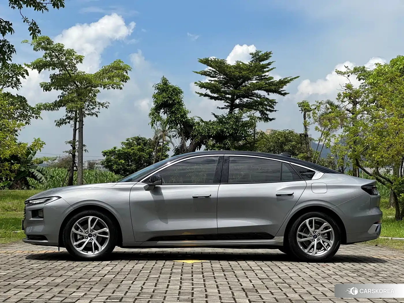 Ford Mondeo 2023 Silver/gray из Китая, фото 2