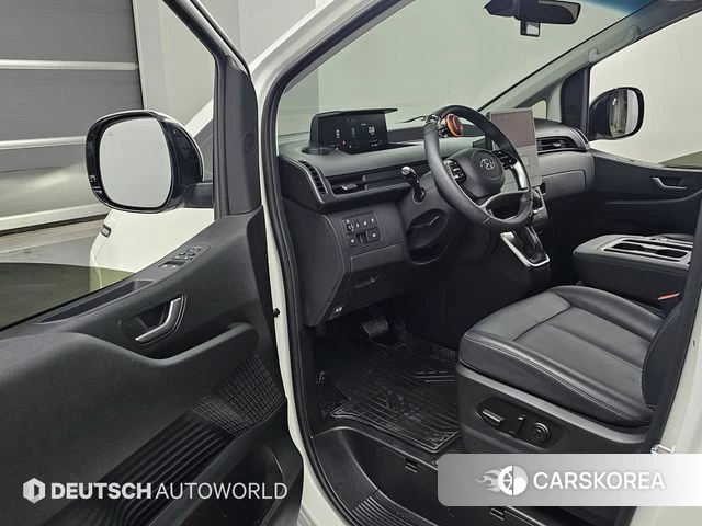 Hyundai Staria 2023 Белый из Кореи, фото 2