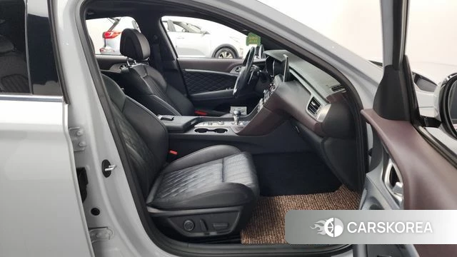 Genesis G70 2018 Светло-серебряный цвет из Кореи, фото 2
