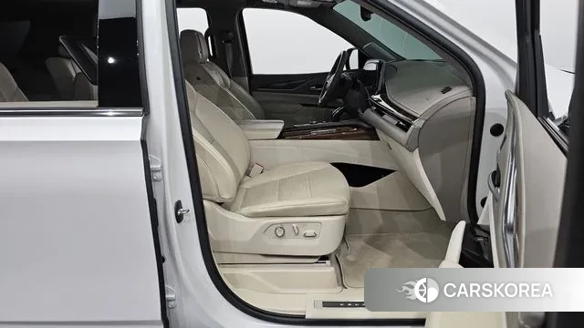 Cadillac Escalade 5th Generation 2021 Белый из Кореи, фото 2