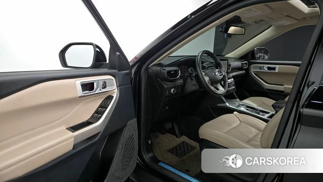 Ford Explorer 6th Generation 2022 Черный из Кореи, фото 2