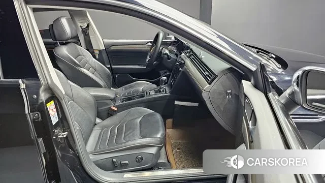 Volkswagen Arteon 2019 Черный из Кореи, фото 2