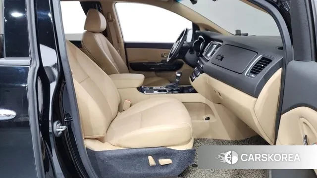 Kia The New Carnival 2019 Черный из Кореи, фото 2