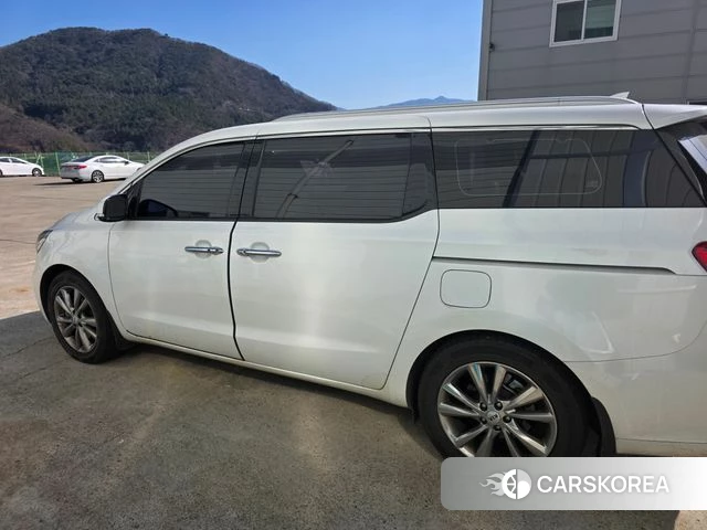 Kia The New Carnival 2018 Белый из Кореи, фото 2