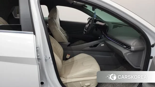 Hyundai Avante (CN7) 2023 Белый из Кореи, фото 2