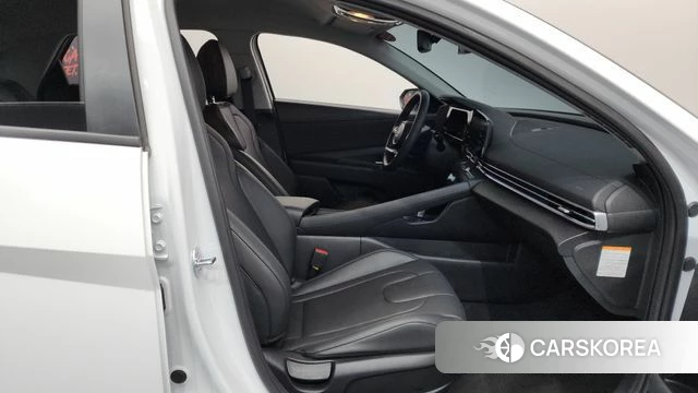 Hyundai The New Avante Hybrid (CN7) 2025 Белый из Кореи, фото 2