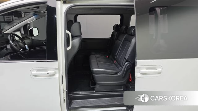 Hyundai Staria 2022 Белый из Кореи, фото 2