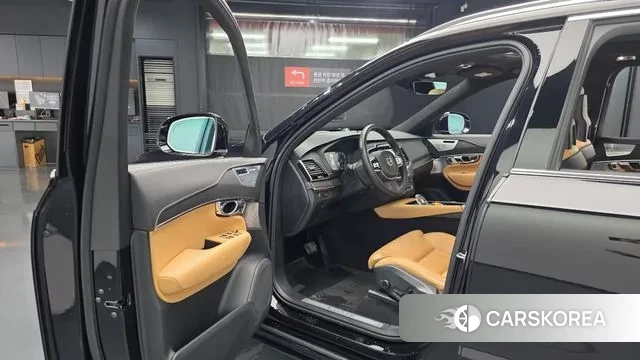 Volvo XC90 second Generation 2021 Черный из Кореи, фото 2