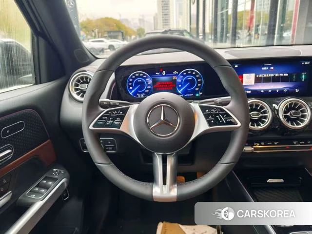 Mercedes-Benz EQB 2025 Черный из Китая, фото 2