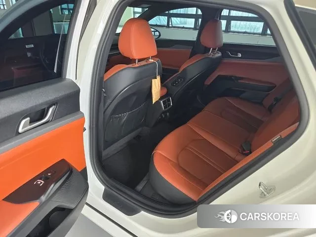 Kia The New K5 3rd generation 2024 Белый из Кореи, фото 2