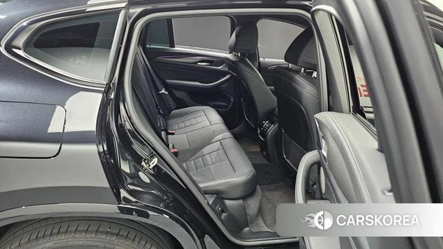 BMW X4 (G02) 2025 Черный из Кореи, фото 2