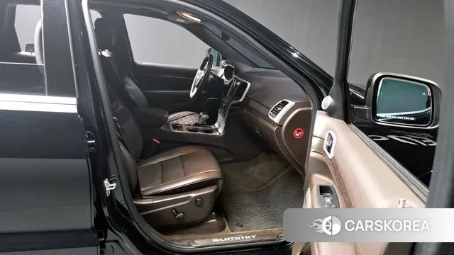 Jeep Grand Cherokee 2018 Черный из Кореи, фото 2