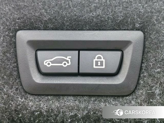 BMW 5 series 2022 Черный из Китая, фото 2
