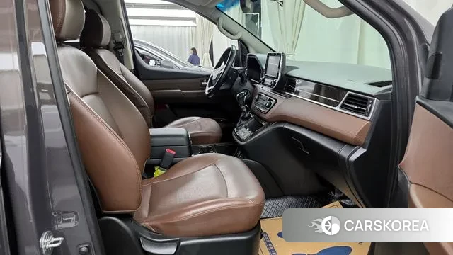 Hyundai The New Grand Starex 2019 Коричневый из Кореи, фото 2