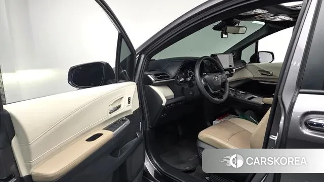 Toyota Sienna 4th Generation 2022 Серый из Кореи, фото 2