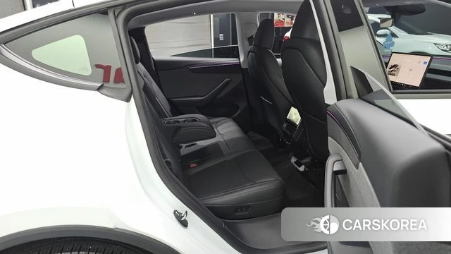 Tesla Model Y 2025 Белый из Кореи, фото 2