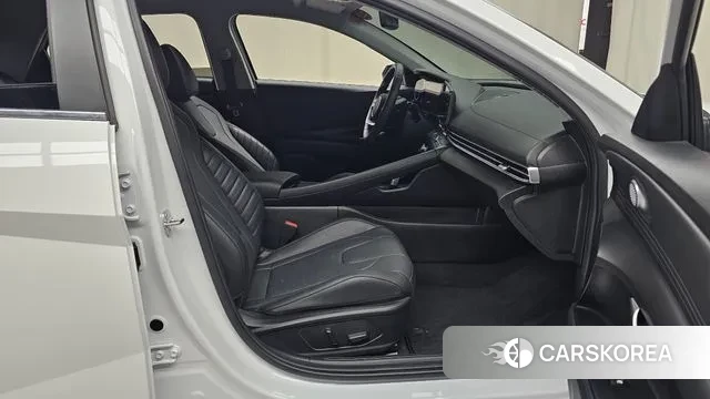 Hyundai The New Avante (CN7) 2024 Белый из Кореи, фото 2