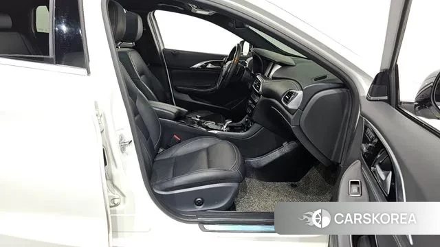 Infiniti QX30 2019 Белый из Кореи, фото 2