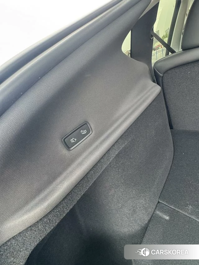 Tesla Model Y 2025 Белый из Китая, фото 2