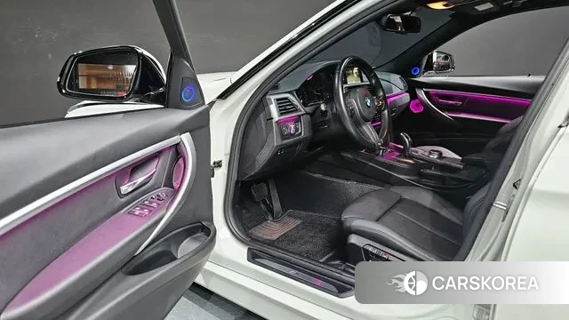 BMW 3 Series (F30) 2018 Белый из Кореи, фото 2