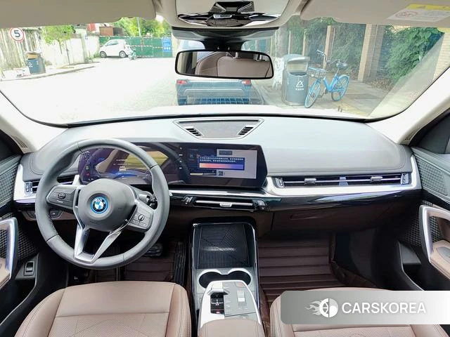 BMW iX1 2026 Белый из Китая, фото 2