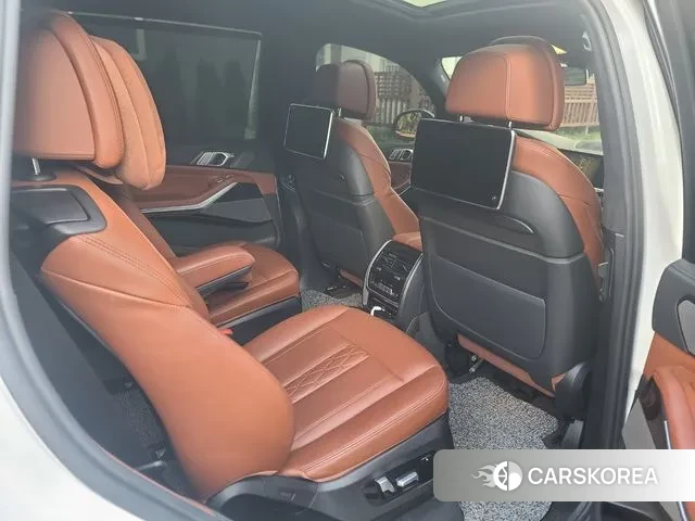 BMW X7 (G07) 2022 Белый из Кореи, фото 2