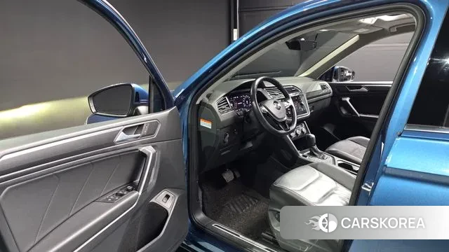 Volkswagen Tiguan Allspace 2020 Синий из Кореи, фото 2