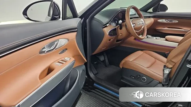 Genesis GV70 2023 Черный из Кореи, фото 2