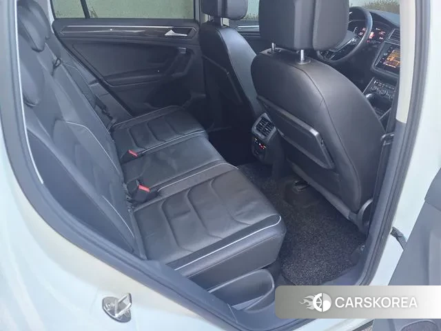 Volkswagen Tiguan second Generation 2020 Белый из Кореи, фото 2