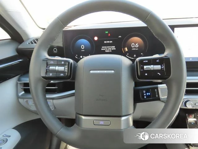 Hyundai Grandeur (GN7) 2023 Серебристо-серый из Кореи, фото 2