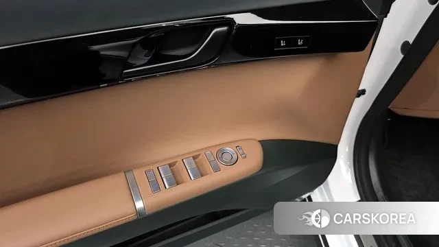 Hyundai Grandeur Hybrid (GN7) 2025 Белый из Кореи, фото 2