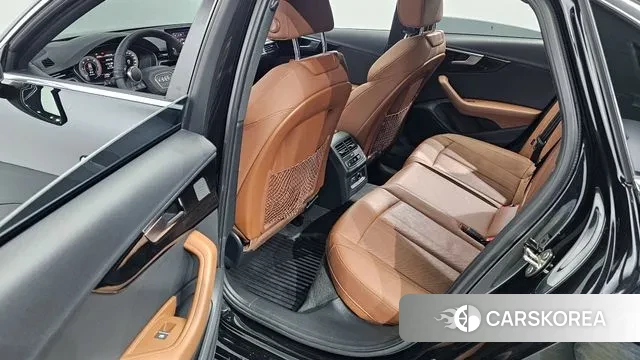 Audi A4 (B9) 2021 Черный из Кореи, фото 2