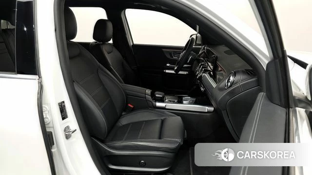 Mercedes-Benz EQB X243 2023 Белый из Кореи, фото 2