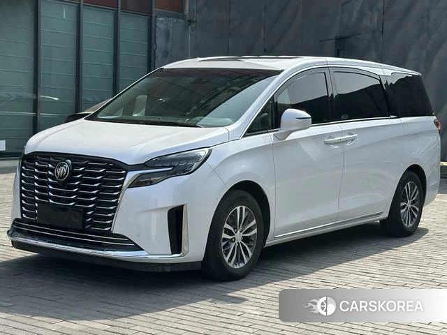 Buick GL8 2024 Белый из Китая, фото 2