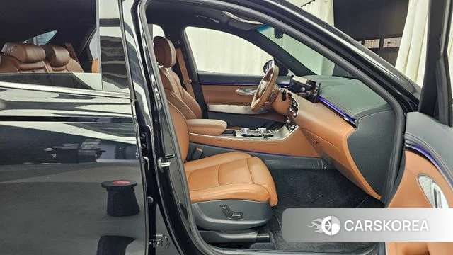 Genesis GV70 2024 Черный из Кореи, фото 2
