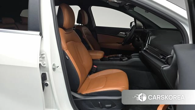 Kia Sportage 5th Generation 2022 Белый из Кореи, фото 2