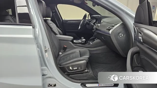 BMW X4 (G02) 2023 Серебристо-серый из Кореи, фото 2