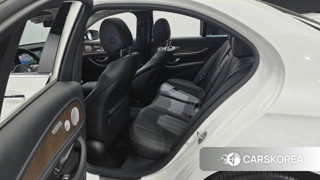 Mercedes-Benz E-Class W213 2019 Белый из Кореи, фото 2