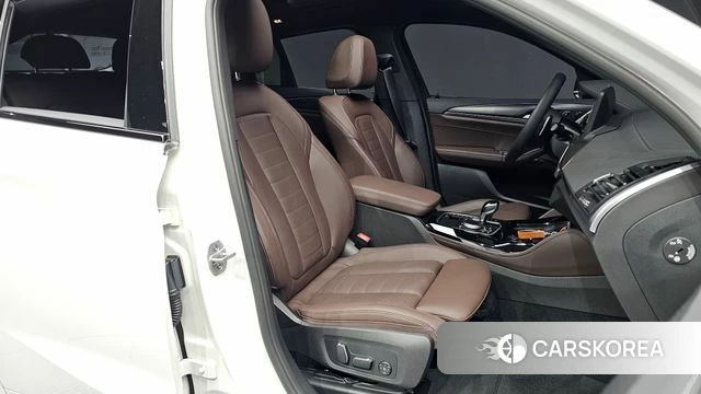 BMW X4 (G02) 2025 Белый из Кореи, фото 2